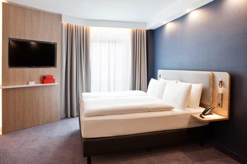 Holiday Inn Express - Goeppingen By Ihg Kültér fotó